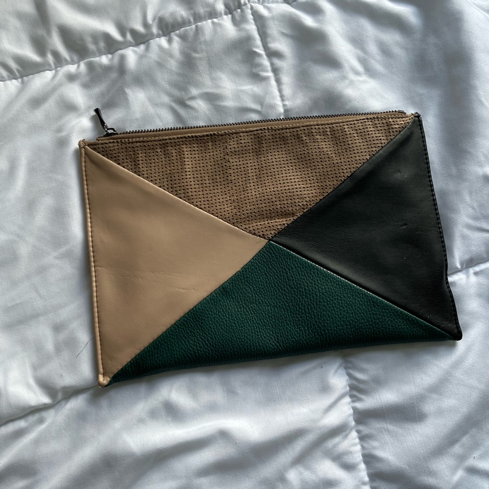 sole/society clutch